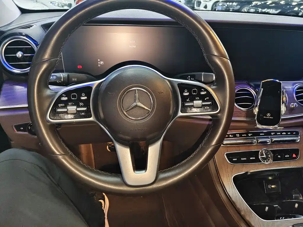 Mercedes-Benz E-Class 2020 — фото 5