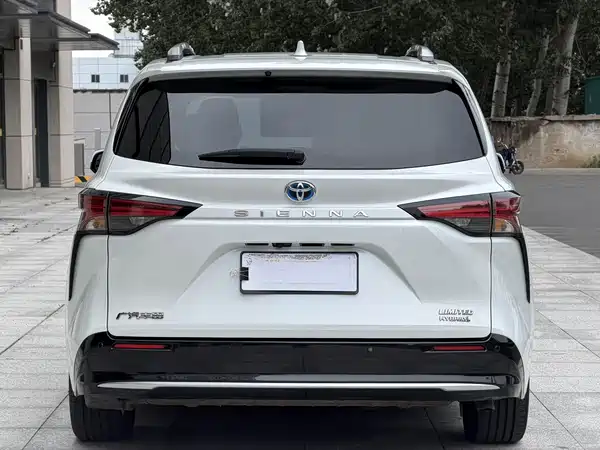 Toyota Sienna 2023
