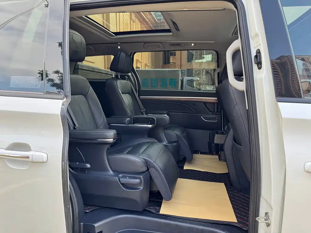 GAC Motor Trumpchi M8 2022 — фото 14