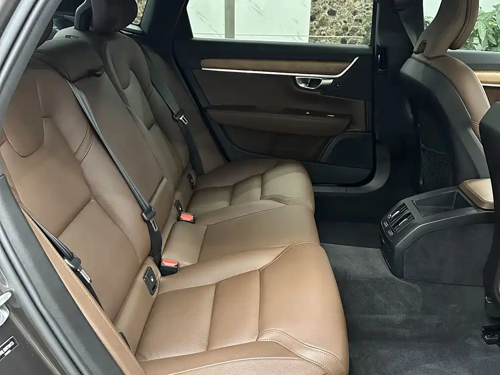 Volvo S90 2023 — фото 12