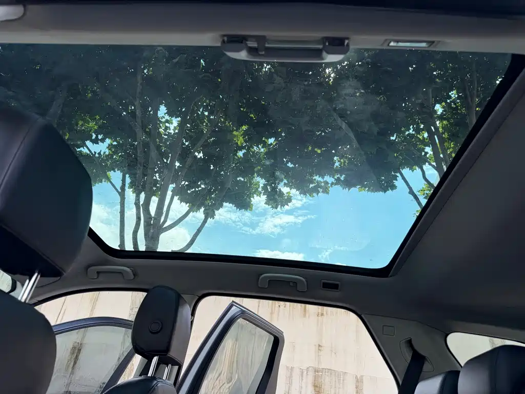 Land Rover Discovery Sport 2017 — фото 21