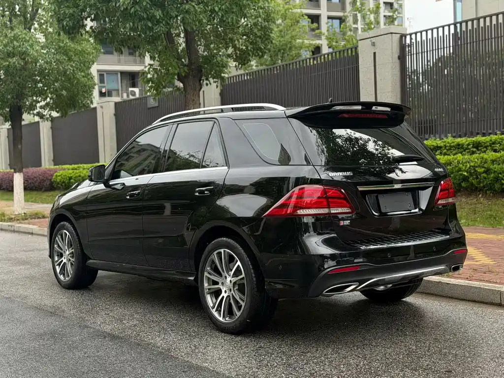 Mercedes-Benz GLE 2017 — фото 12