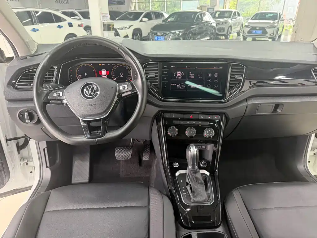 Volkswagen T-Roc 2022 — фото 17