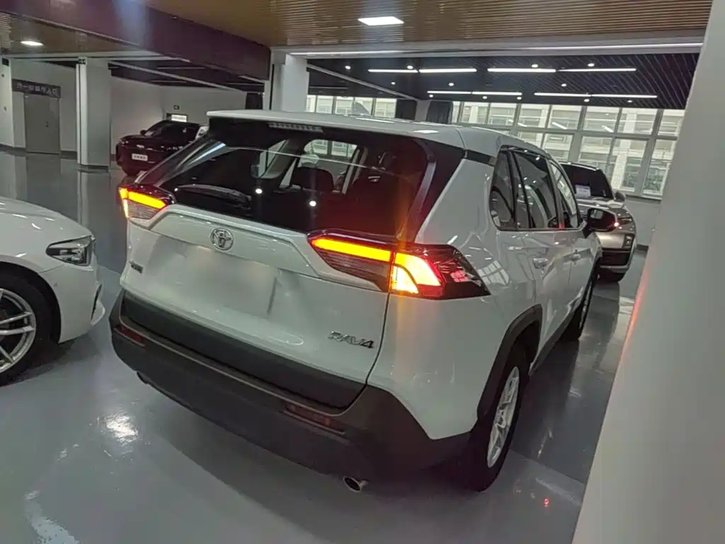 Toyota RAV4 2024