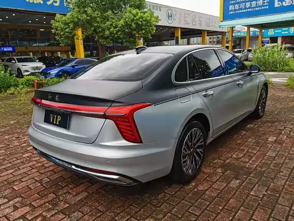 Hongqi H5 2025