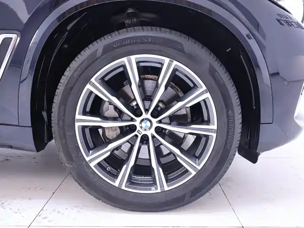 BMW X5 2023