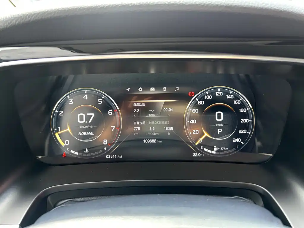 GAC Trumpchi M8 2023 — фото 16