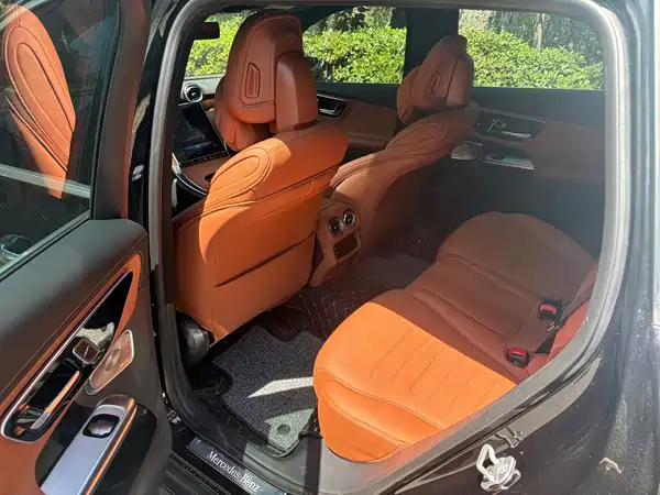 Mercedes-Benz GLC 2025