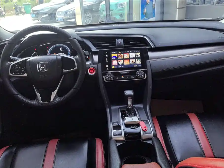 Honda Civic 2021 — фото 12