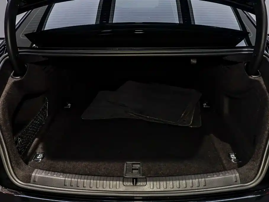 Audi A6L 2022