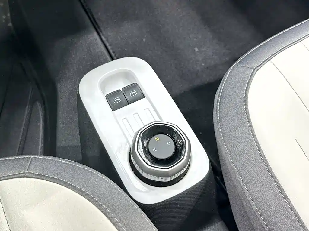 Geely Galaxy Panda 2025 — фото 16