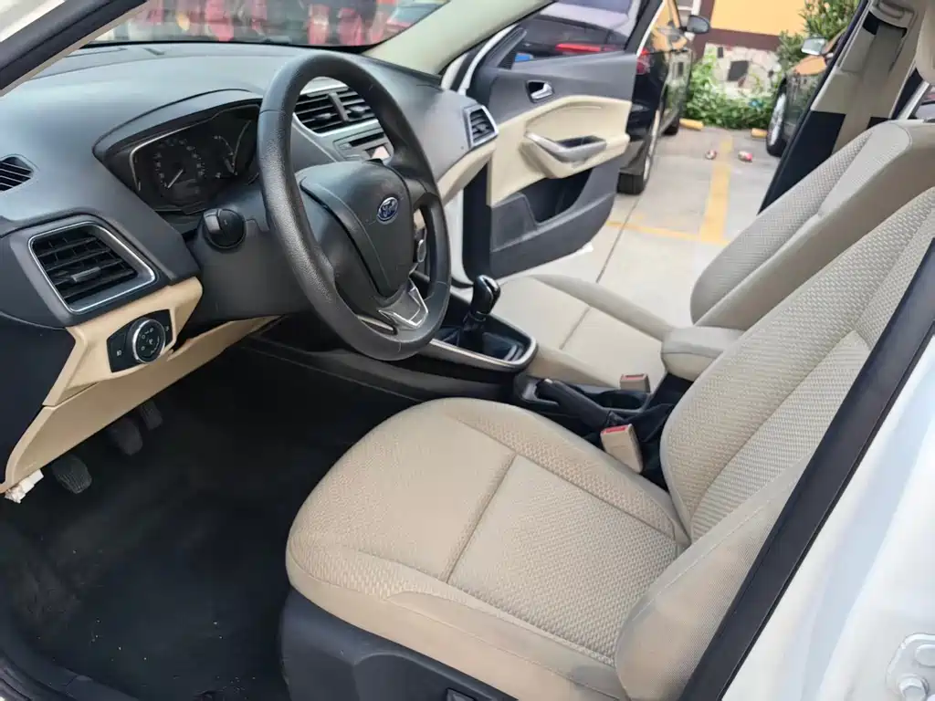 Ford Escort 2016