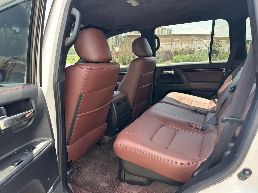 Toyota Land Cruiser 2016