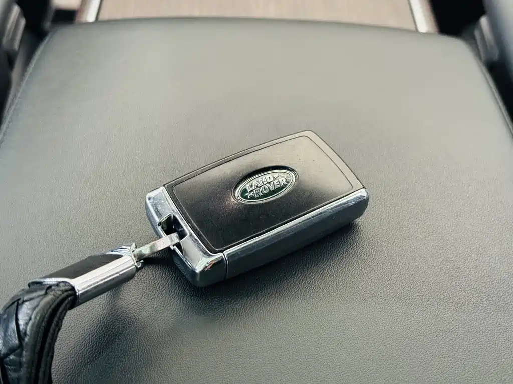 Land Rover Range Rover 2022 — фото 22