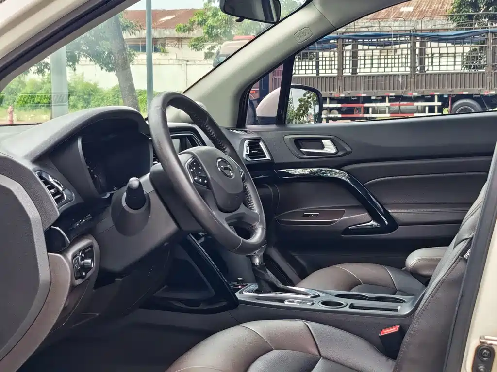 GAC Motor Trumpchi GS4 2016 — фото 11