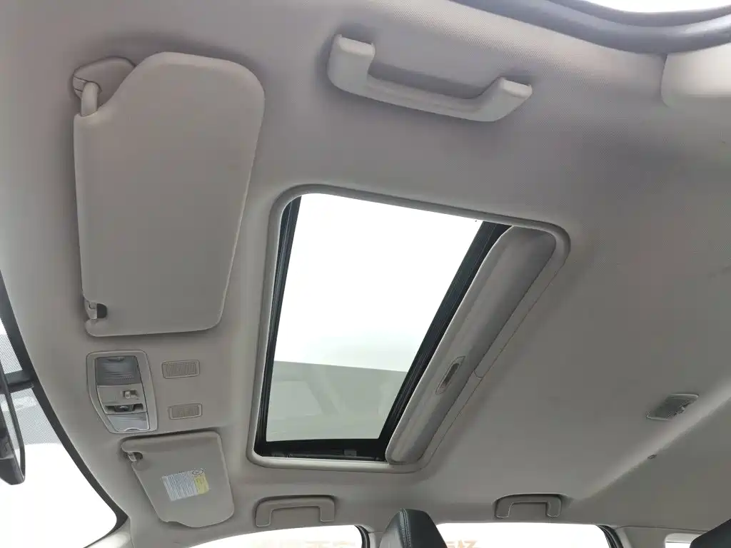 Mitsubishi Outlander 2021 — фото 14