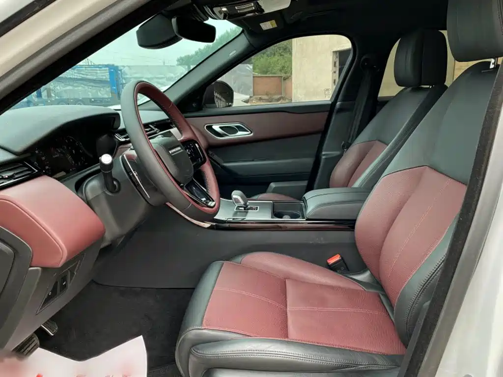 Land Rover Range Rover Velar 2024 — фото 12