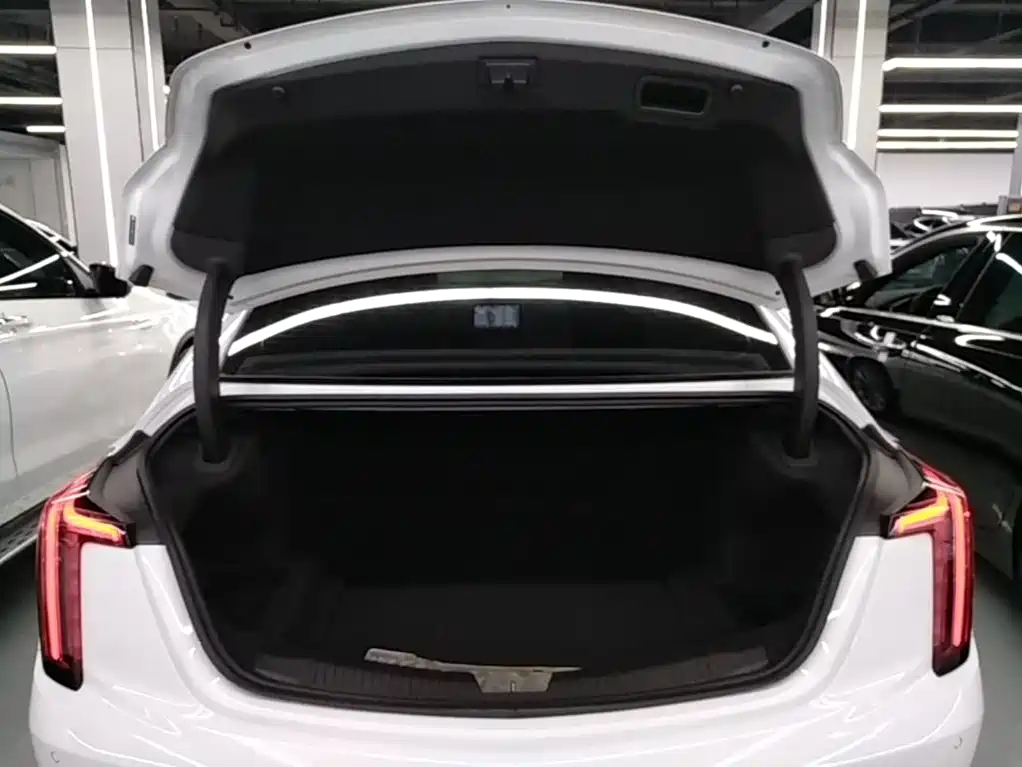 Cadillac CT5 2021 — фото 19