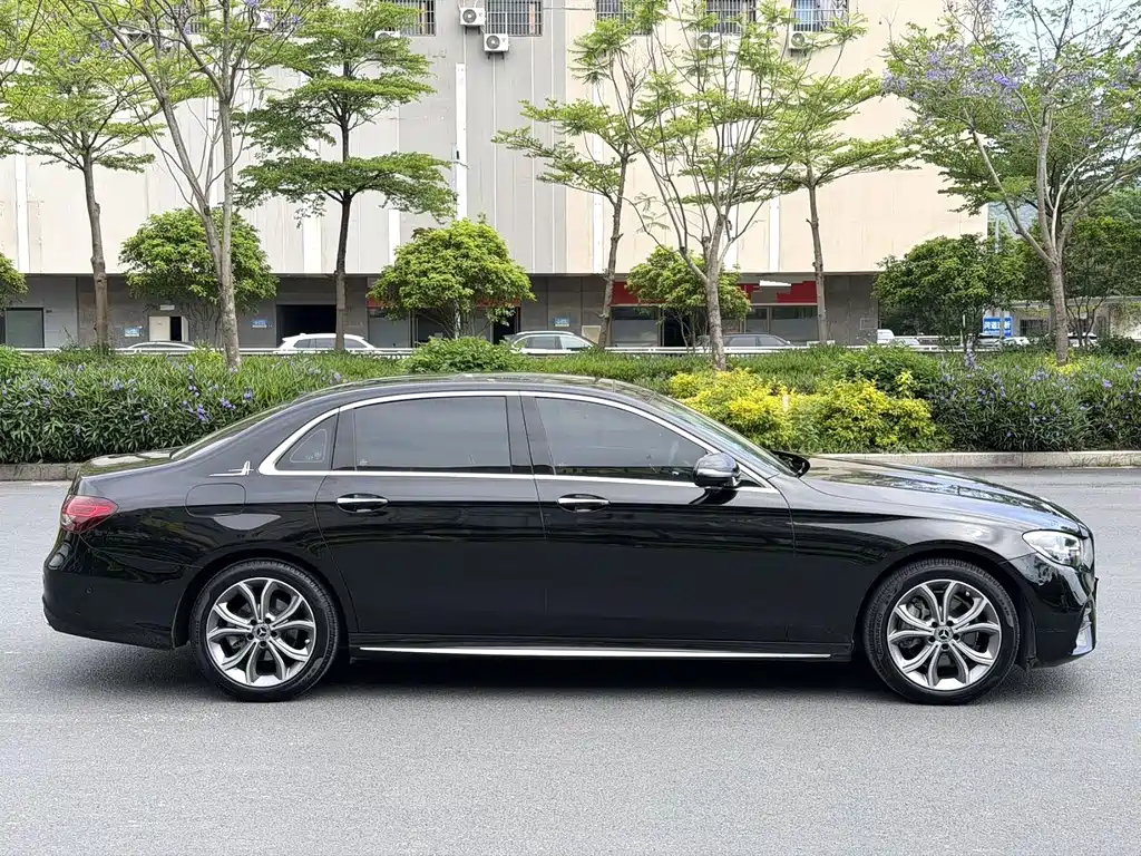 Mercedes-Benz E-Class 2021