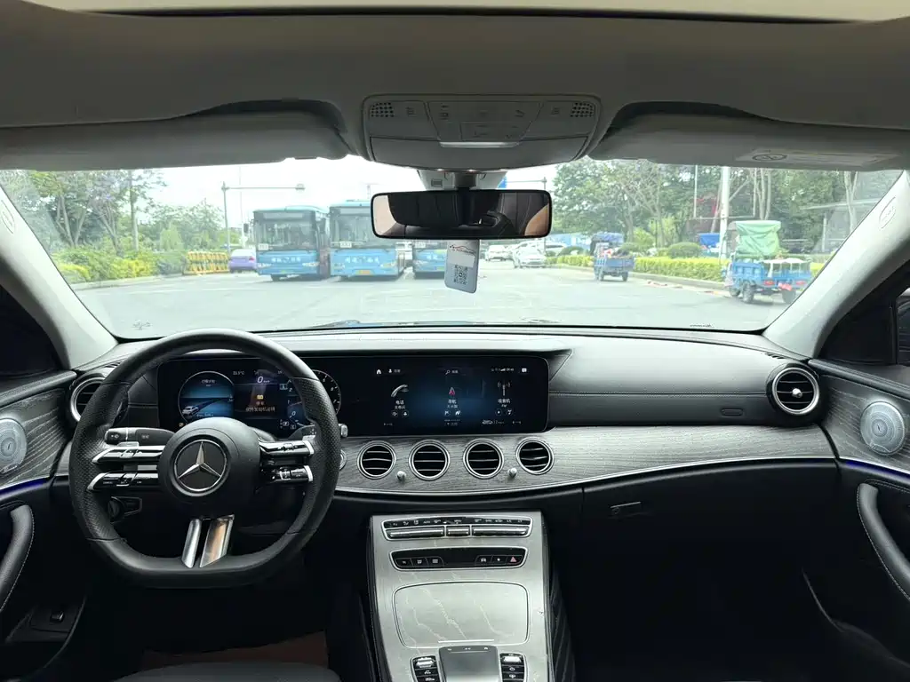 Mercedes-Benz E-Class 2021
