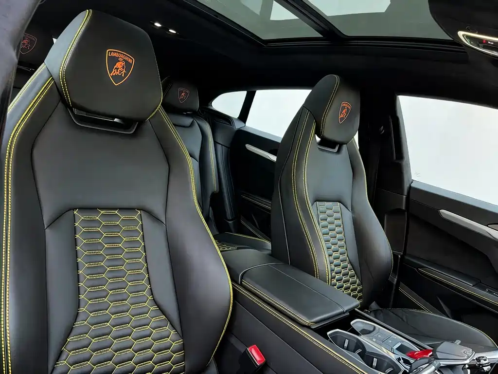 Lamborghini Urus 2020 — фото 17