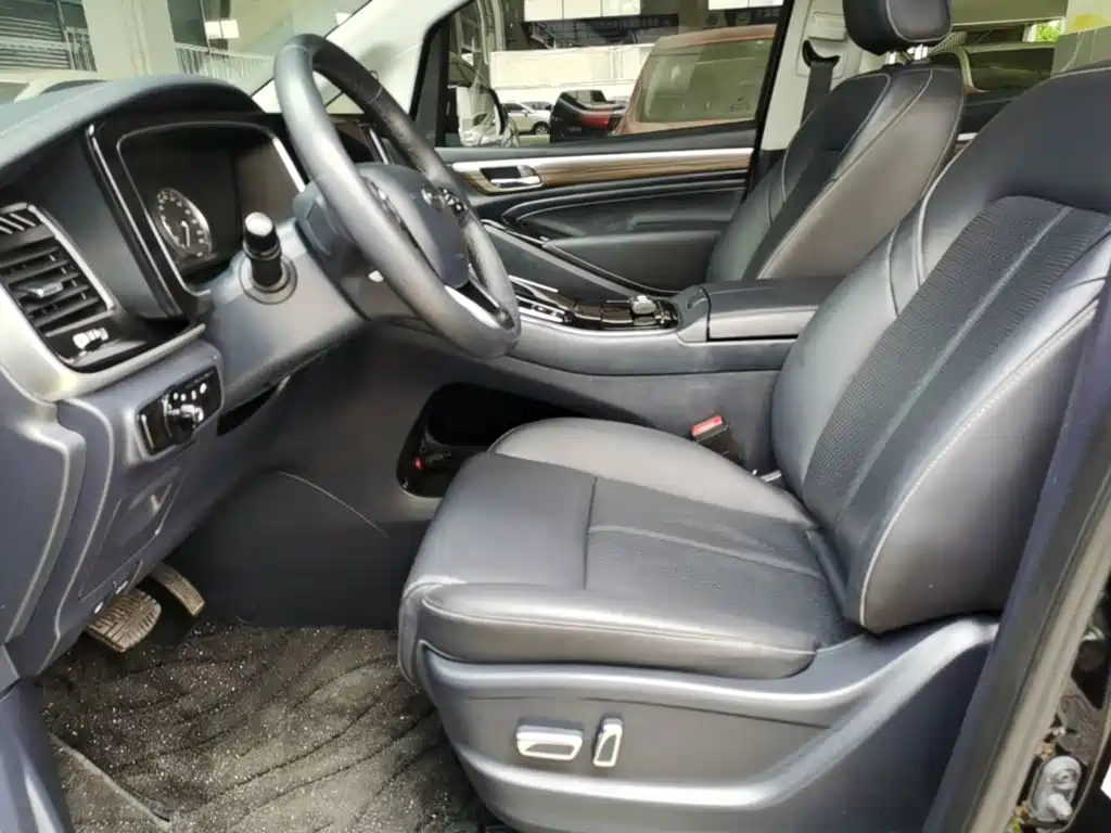 GAC Motor Trumpchi M8 2022 — фото 15
