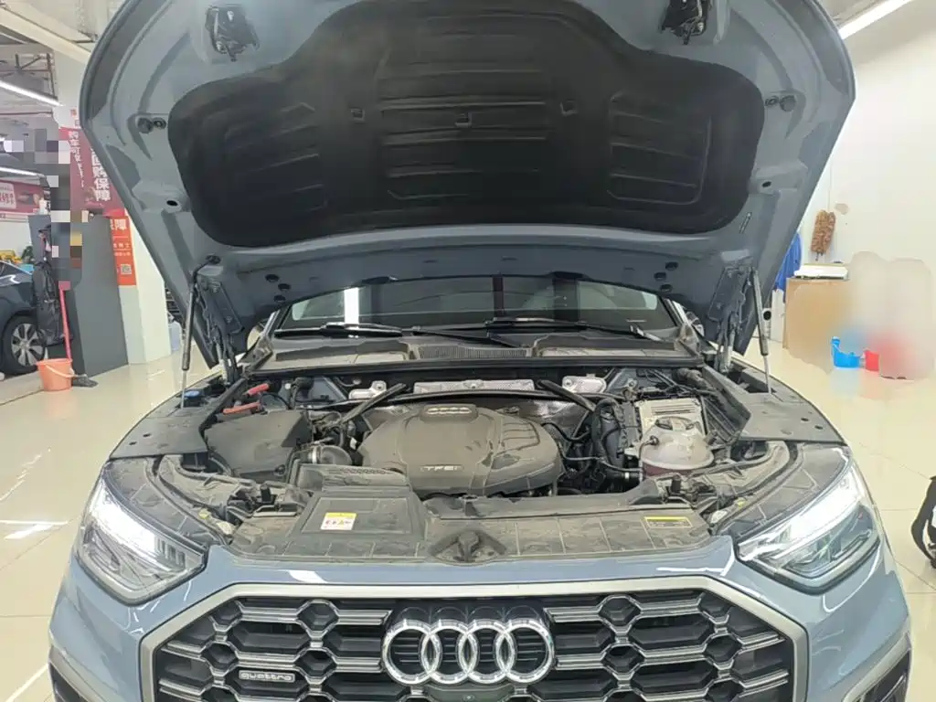 Audi Q5L 2023 — фото 20