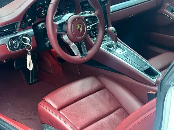 Porsche 911 2016