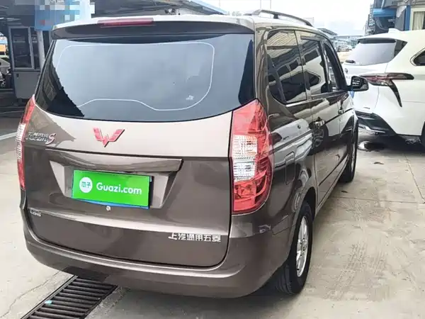 Wuling Hongguang 2018