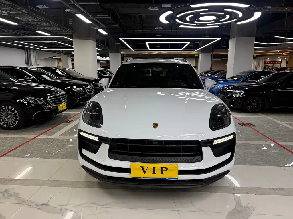 Porsche Macan 2021