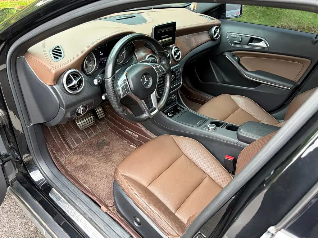 Mercedes-Benz GLA 2015 — фото 9