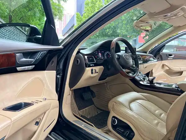 Audi A8 2013