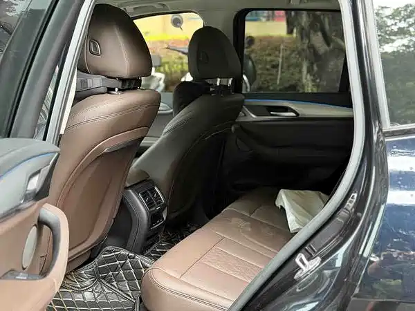 BMW iX3 2022