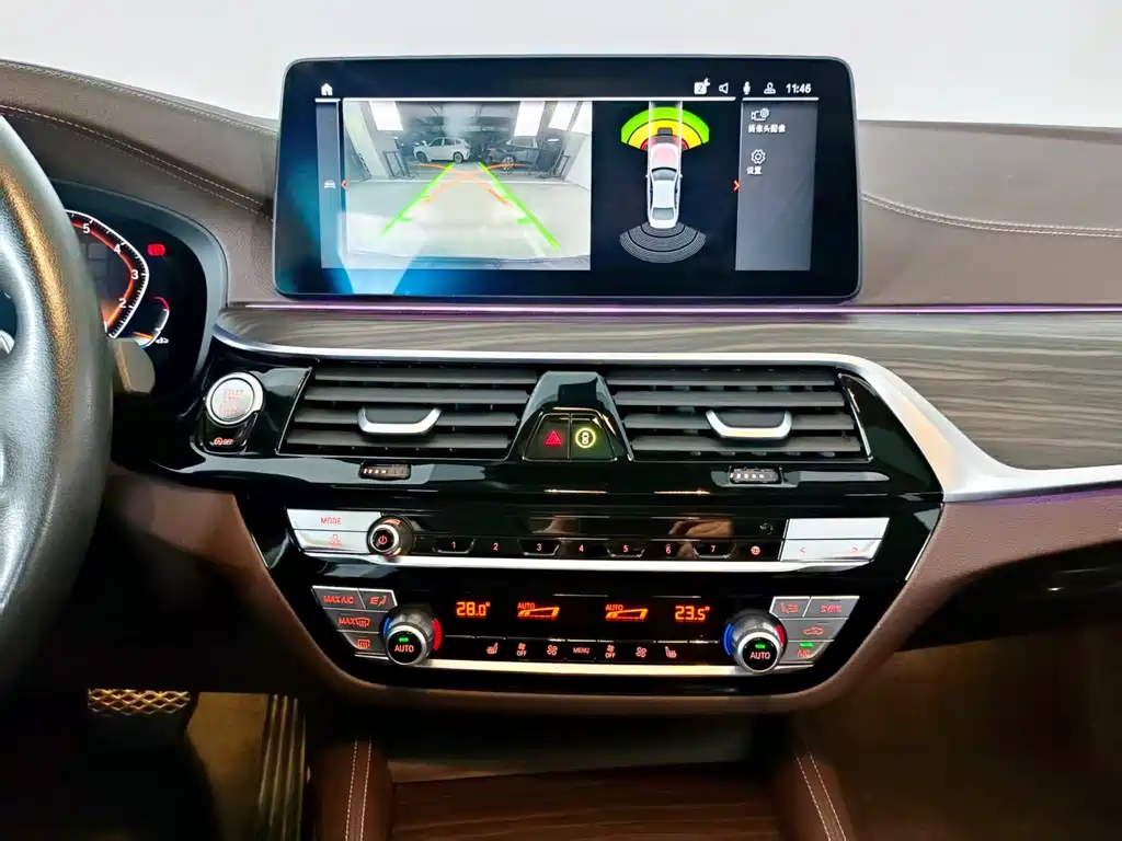 BMW 5 Series 2023 — фото 12
