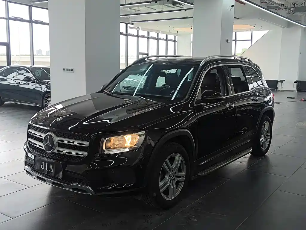 Mercedes-Benz GLB 2021