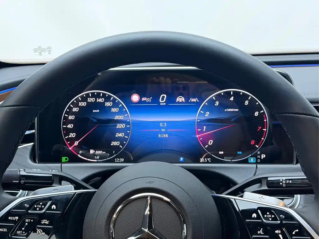Mercedes-Benz E-Class 2026 — фото 11