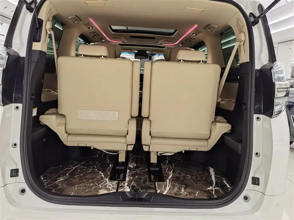 Toyota Vellfire 2022 — фото 17
