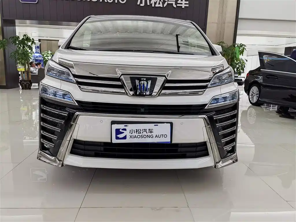 Toyota Vellfire 2022 — фото 2