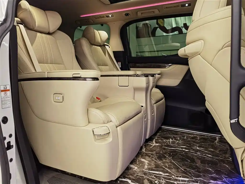 Toyota Vellfire 2022 — фото 20