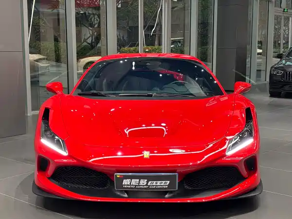 Ferrari F8 2022