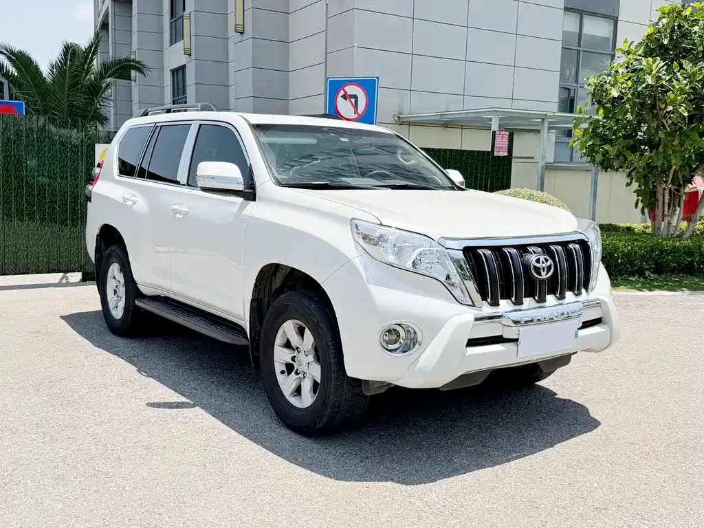 Toyota Prado 2014 — фото 3