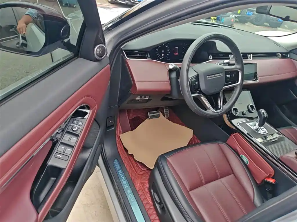 Land Rover Evoque 2021 — фото 16