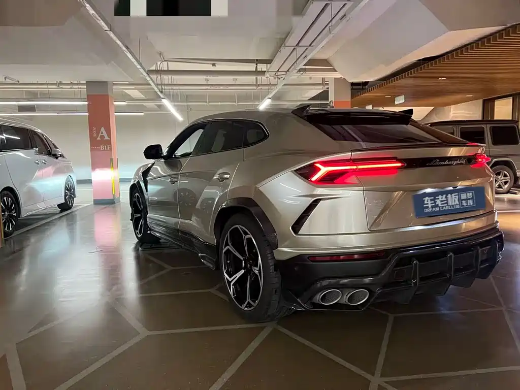 Lamborghini Urus 2020