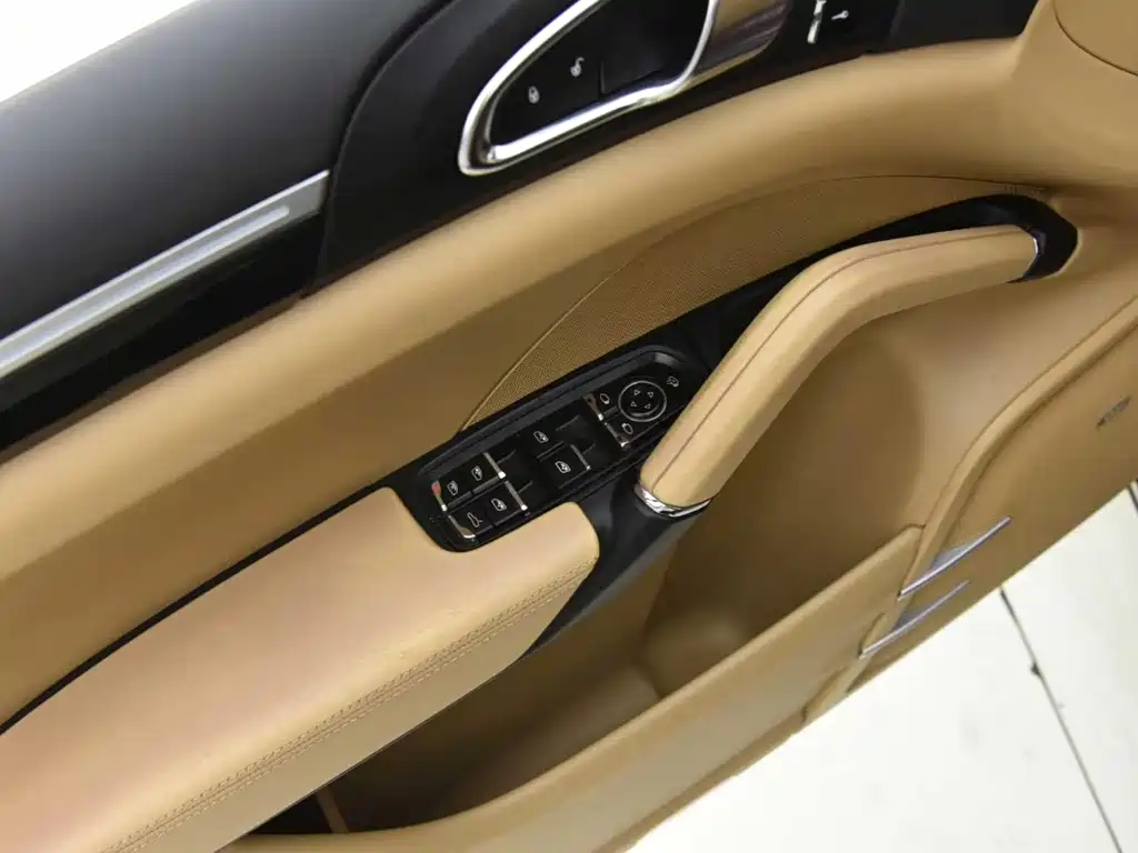 Porsche Cayenne 2015 — фото 13