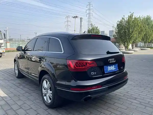 Audi Q7 2011