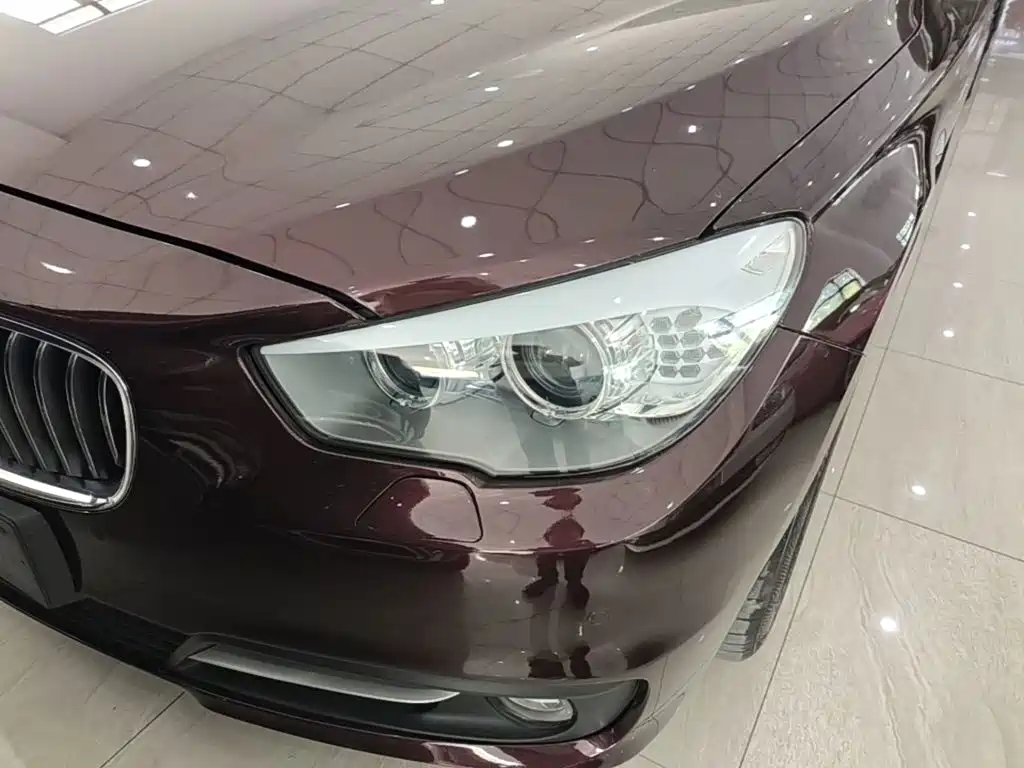 BMW 5 Series GT 2016 — фото 18