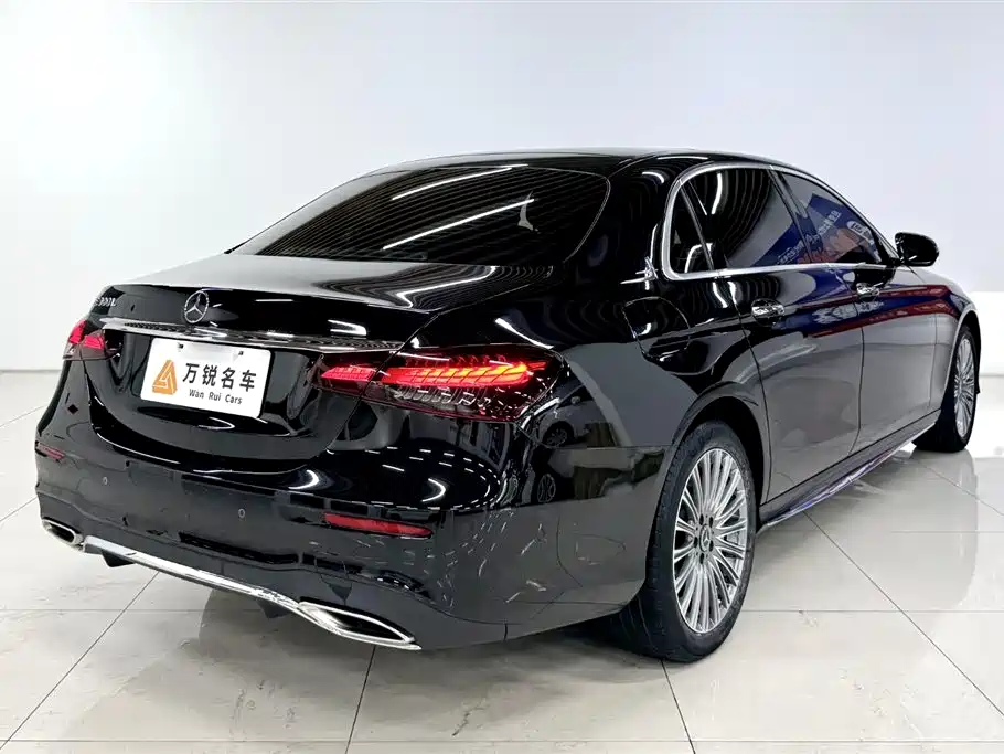 Mercedes-Benz E-Class 2023 — фото 3