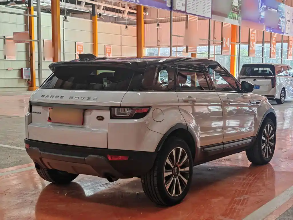 Land Rover Evoque 2018 — фото 10