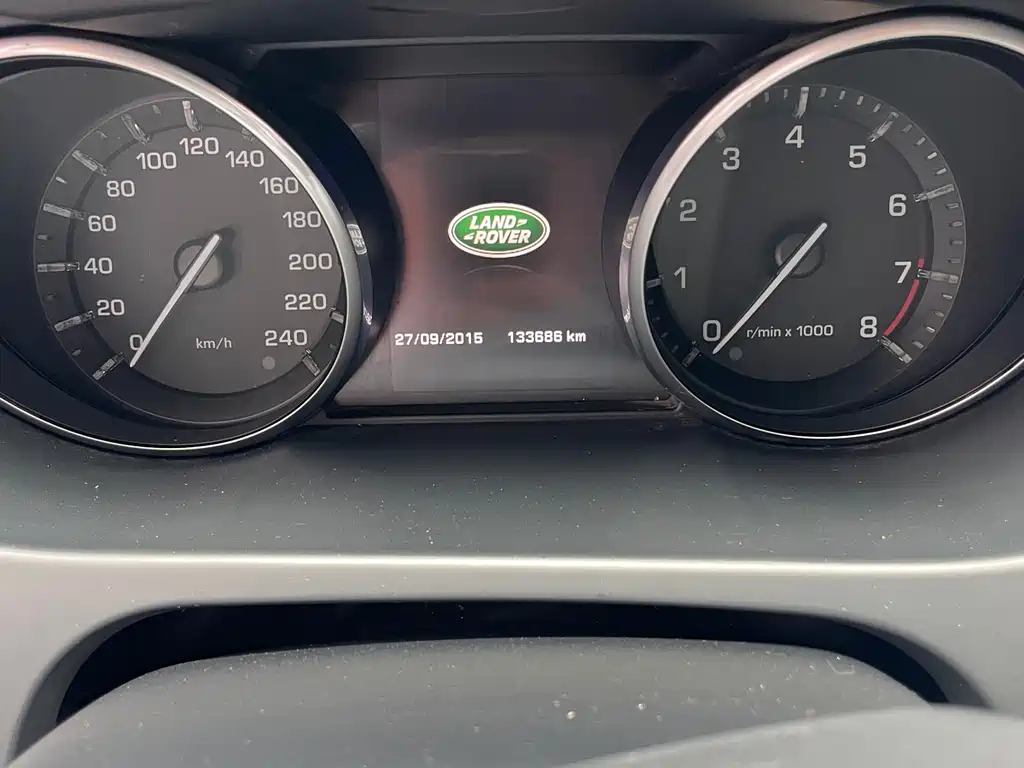 Land Rover Discovery Sport 2016 — фото 10