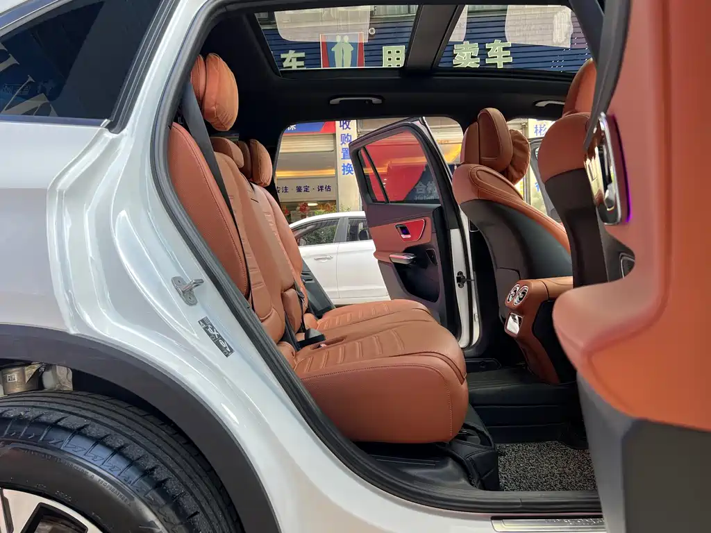 Mercedes-Benz GLC 2024